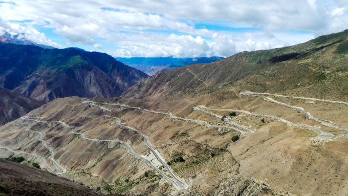 川藏自驾游最新视频，翻越仙境之旅的震撼探索